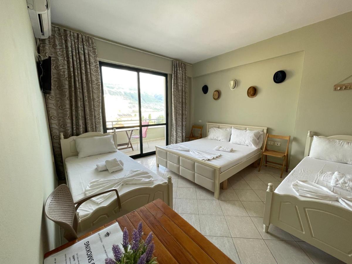 Rias Seaside Apartments Vlorë Екстериор снимка