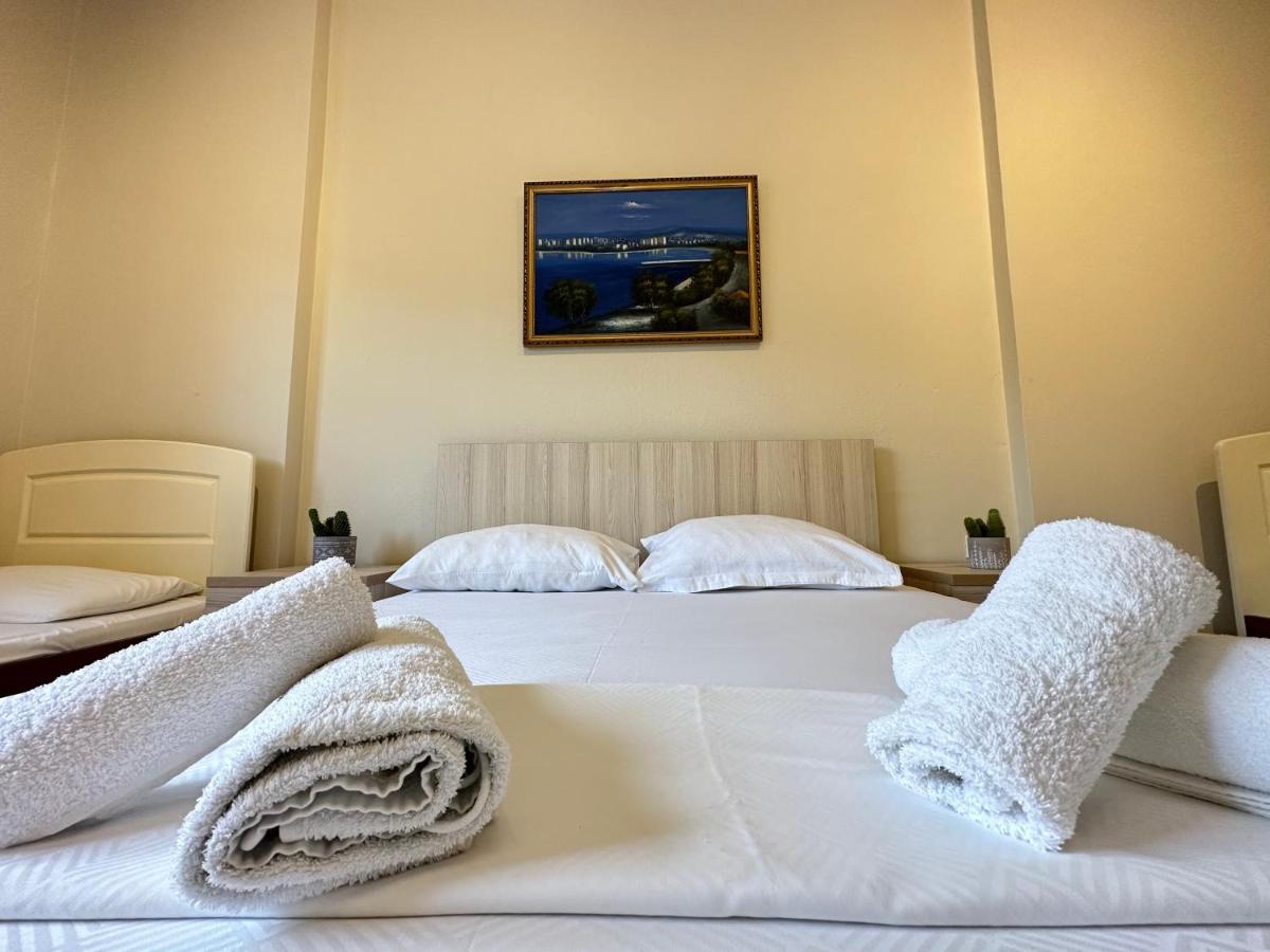 Rias Seaside Apartments Vlorë Екстериор снимка