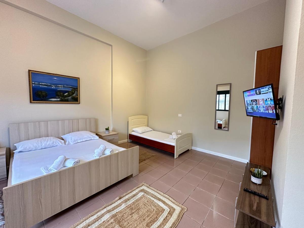 Rias Seaside Apartments Vlorë Екстериор снимка