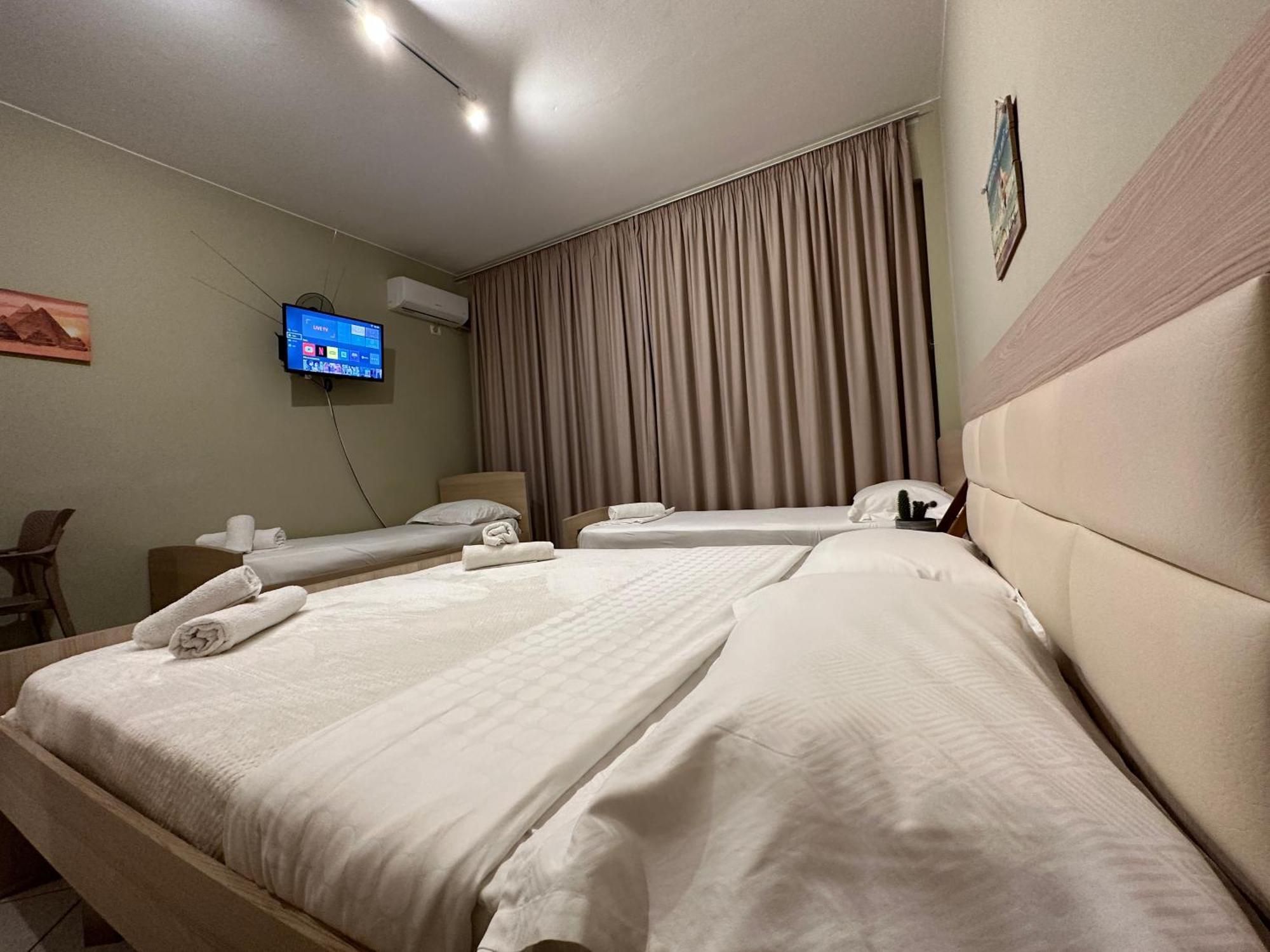 Rias Seaside Apartments Vlorë Екстериор снимка