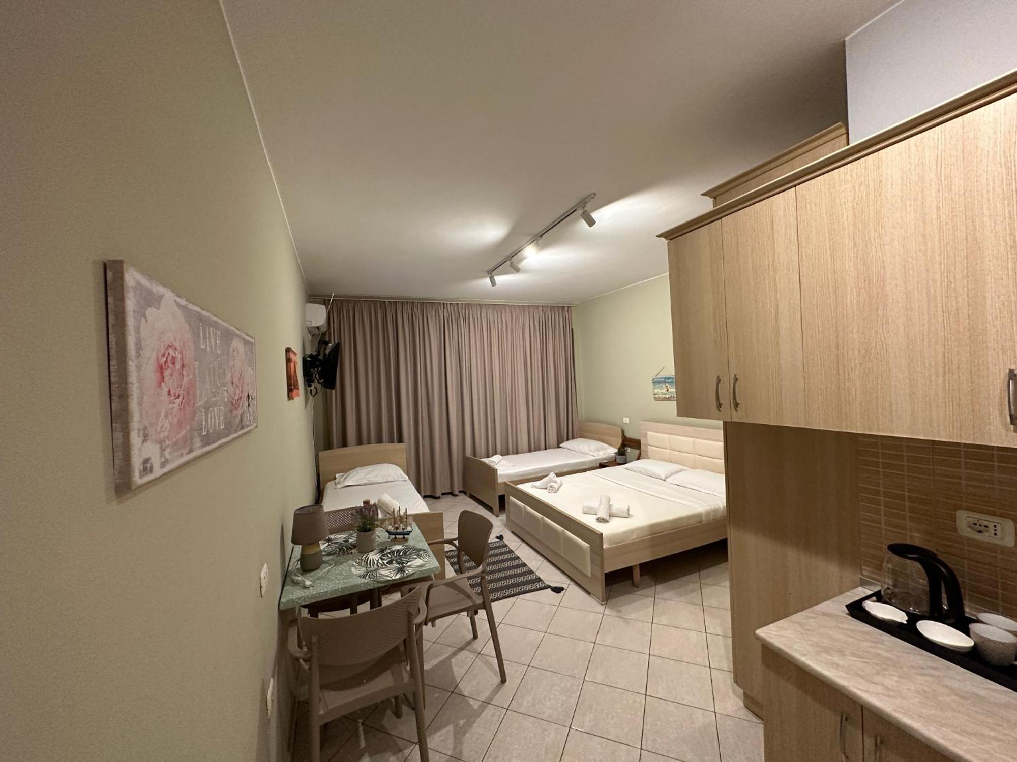 Rias Seaside Apartments Vlorë Екстериор снимка