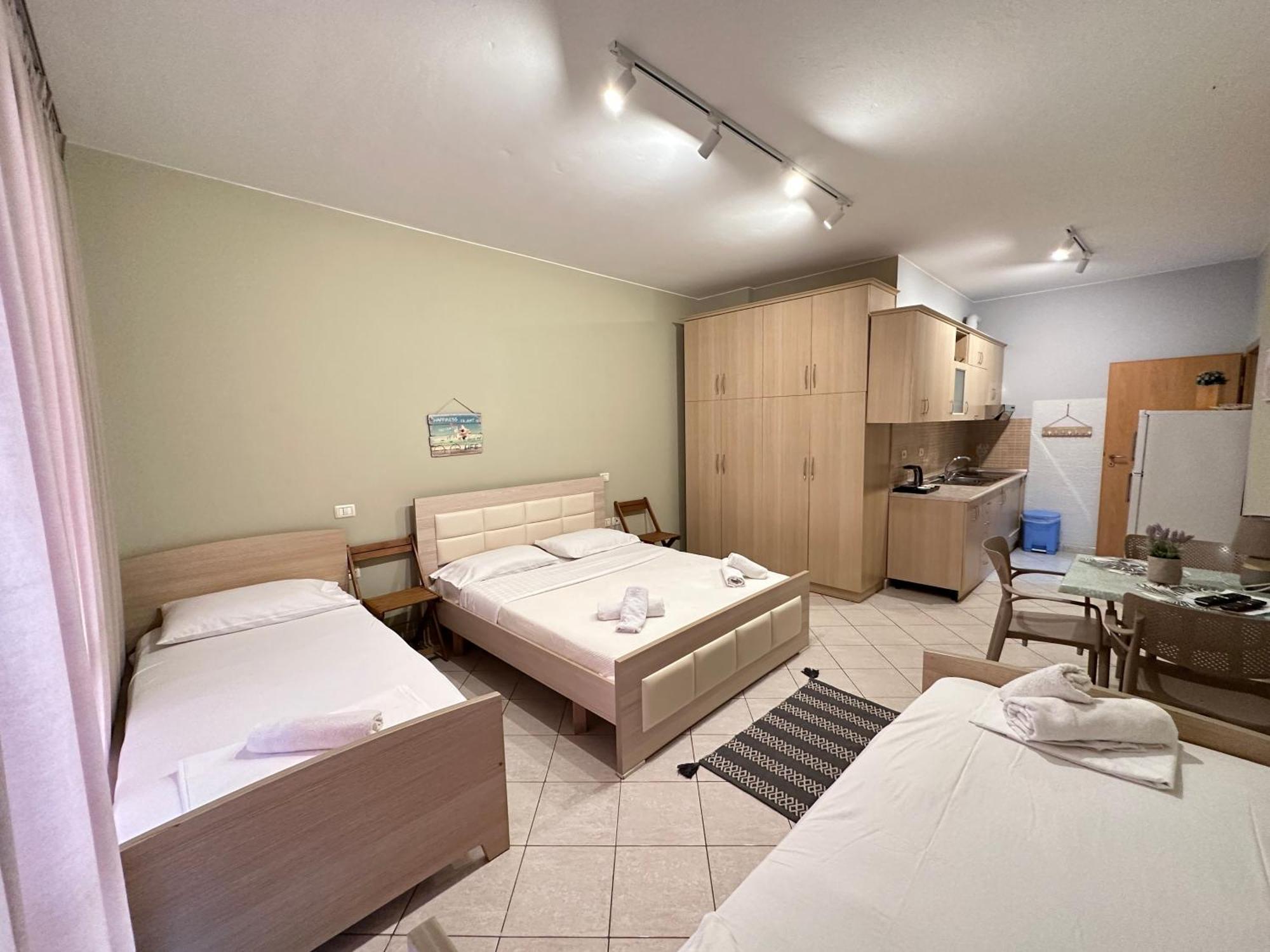 Rias Seaside Apartments Vlorë Екстериор снимка