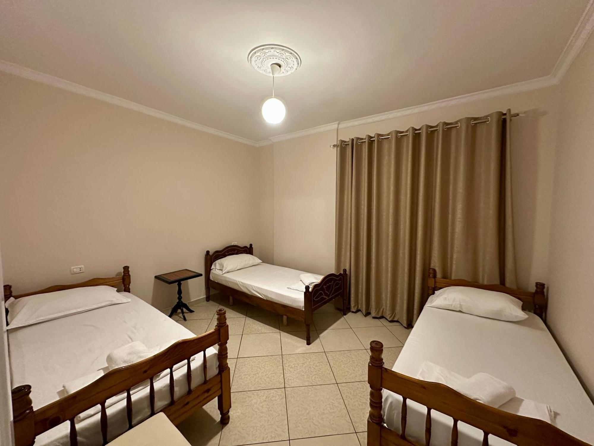 Rias Seaside Apartments Vlorë Екстериор снимка